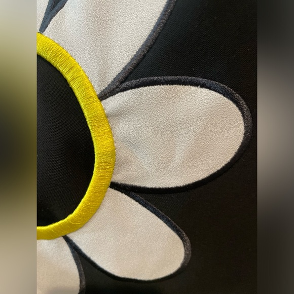 Moschino Daisy Pocket Dress - Picture 10 of 11